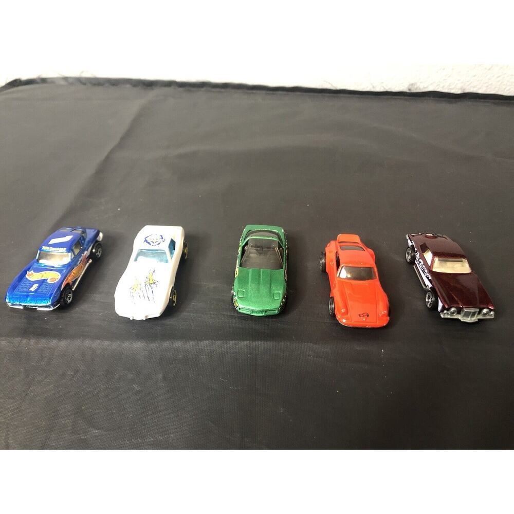 5 Vintage 1970’s-1982‎ Hot Wheels, 3-Corvettes, Porsche 911 And Stutz Blackhawk